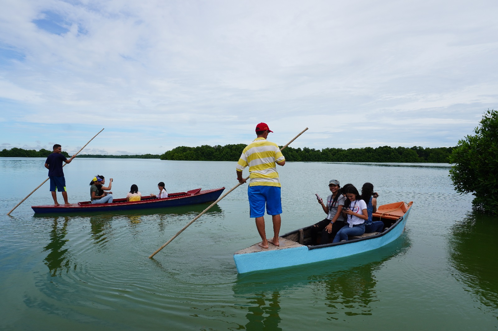 Lee más sobre el artículo UNIR junto a sus escuelas visita la Laguna de las Peonía